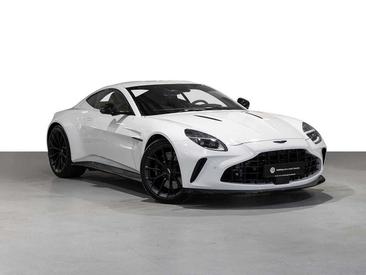 Aston Martin Vantage V8 — photo 1
