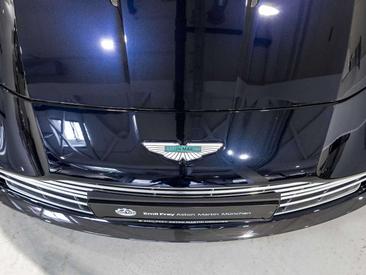 Aston Martin V12 Vanquish — photo 8