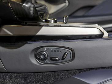 Aston Martin V12 Vanquish — photo 20
