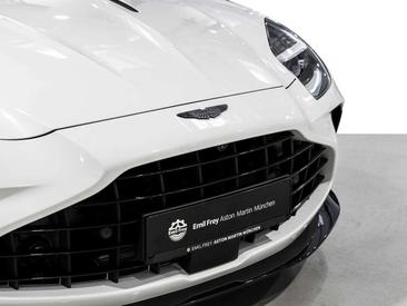 Aston Martin Vantage V8 — photo 15