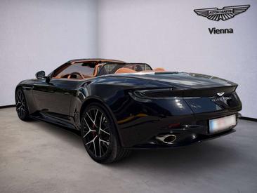 Aston Martin DB12 Volante Black Pack — photo 4