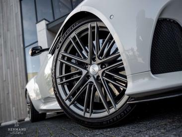 Aston Martin DB12 Coupé 4.0 V8 — photo 3