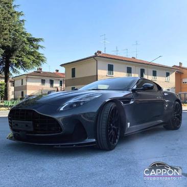 Aston Martin DB12 Coupé V8 — photo 2