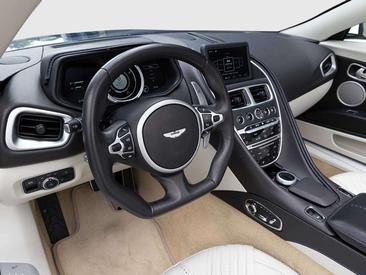 Aston Martin DB11 Volante — photo 4