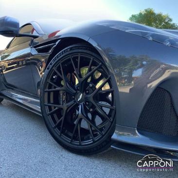 Aston Martin DB12 Coupé V8 — photo 4
