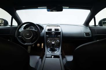 Aston Martin Vantage V8 4.7 — photo 5