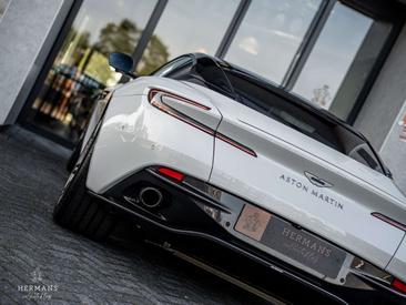 Aston Martin DB12 Coupé 4.0 V8 — photo 11