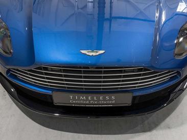 Aston Martin DB11 Volante — photo 10