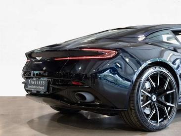 Aston Martin DB11 Coupé V8 — photo 8