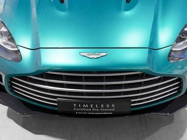 Aston Martin DBX — photo 10