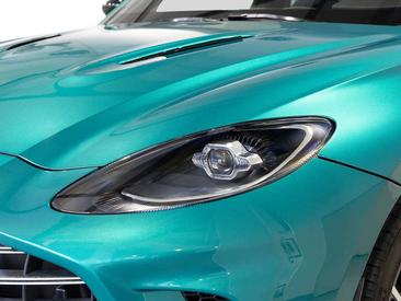 Aston Martin DBX — photo 11