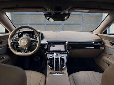 Aston Martin V8 Carbon 360 — photo 7