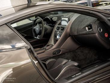 Aston Martin DBS Coupé 5.2 V12 Ultimate — photo 20