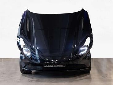 Aston Martin DB11 Coupé V8 — photo 13