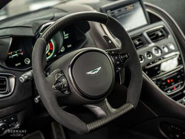 Aston Martin DBS Coupé 5.2 V12 Ultimate — photo 22