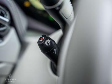 Aston Martin DB12 Coupé 4.0 V8 — photo 24