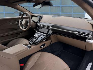 Aston Martin V8 Carbon 360 — photo 11