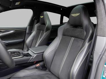 Aston Martin DBX — photo 22