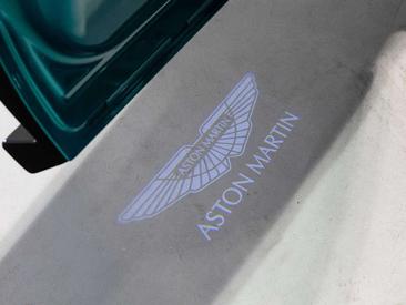 Aston Martin DBX — photo 23