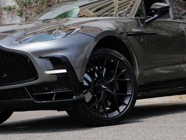 Aston Martin DBX 4.0 V8 Biturbo — photo 12