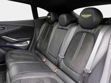Aston Martin DBX — photo 26