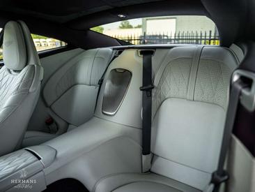 Aston Martin DB12 Coupé 4.0 V8 — photo 31