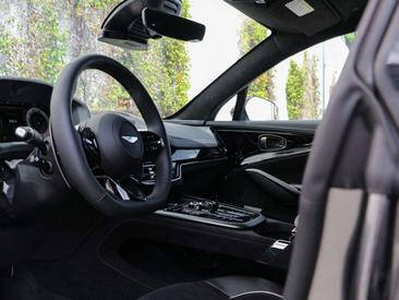 Aston Martin DBX 4.0 V8 Biturbo — photo 15