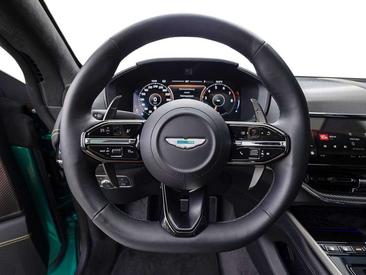 Aston Martin DBX — photo 29