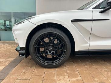 Aston Martin DBX 4.0 V8 DBX707 — photo 7