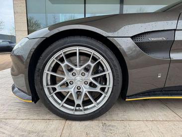 Aston Martin V8 007 Edition — photo 7