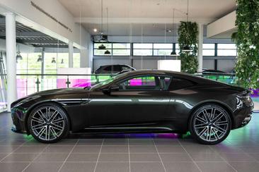 Aston Martin DB12 4.0 V8 — photo 2