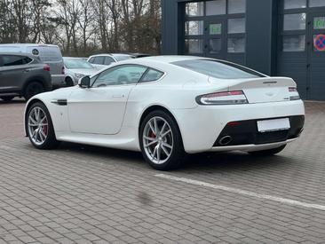 Aston Martin V8 Coupé — photo 6