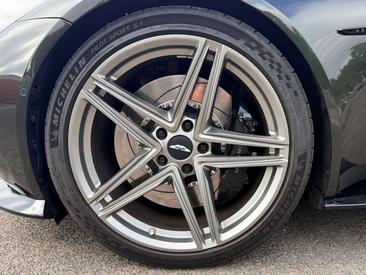 Aston Martin V8 Carbon 360 — photo 19