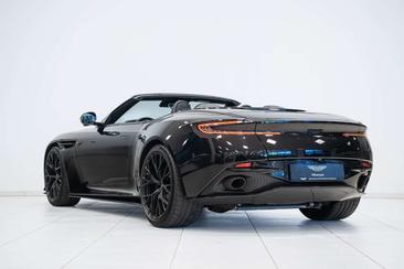 Aston Martin DB12 Volante — photo 3