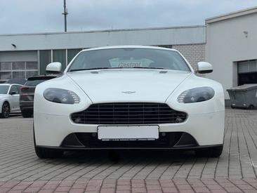 Aston Martin V8 Coupé — photo 13
