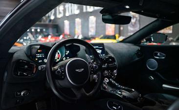 Aston Martin V8 4.0 510 CV — photo 7