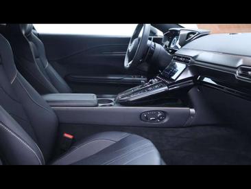 Aston Martin Vantage V8 — photo 11