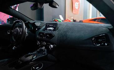 Aston Martin V8 4.0 510 CV — photo 9