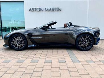Aston Martin Vantage — photo 2