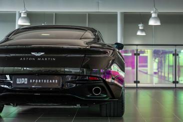 Aston Martin DB12 4.0 V8 — photo 14