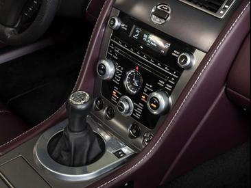 Aston Martin V8 Roadster 4.7 L — photo 37