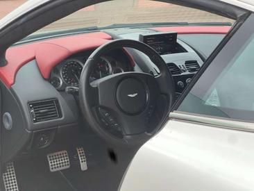 Aston Martin V8 Coupé — photo 25