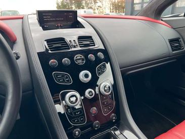 Aston Martin V8 Coupé — photo 28