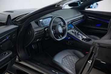 Aston Martin DB12 Volante — photo 19