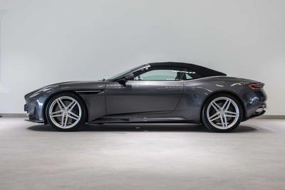 Aston Martin DB12 Volante