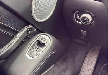 Aston Martin V8 Coupé 4.0 510 Ch — photo 19