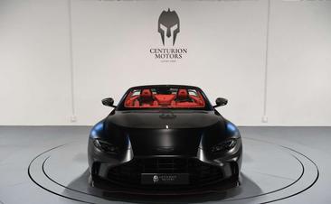 Aston Martin Vantage Roadster — photo 1