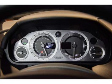 Aston Martin Virage Coupé 6.0 V12 — photo 26
