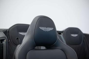 Aston Martin DB12 Volante — photo 28