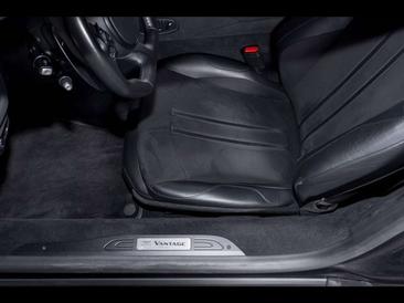 Aston Martin Vantage V8 4.0 510ch BVA — photo 15